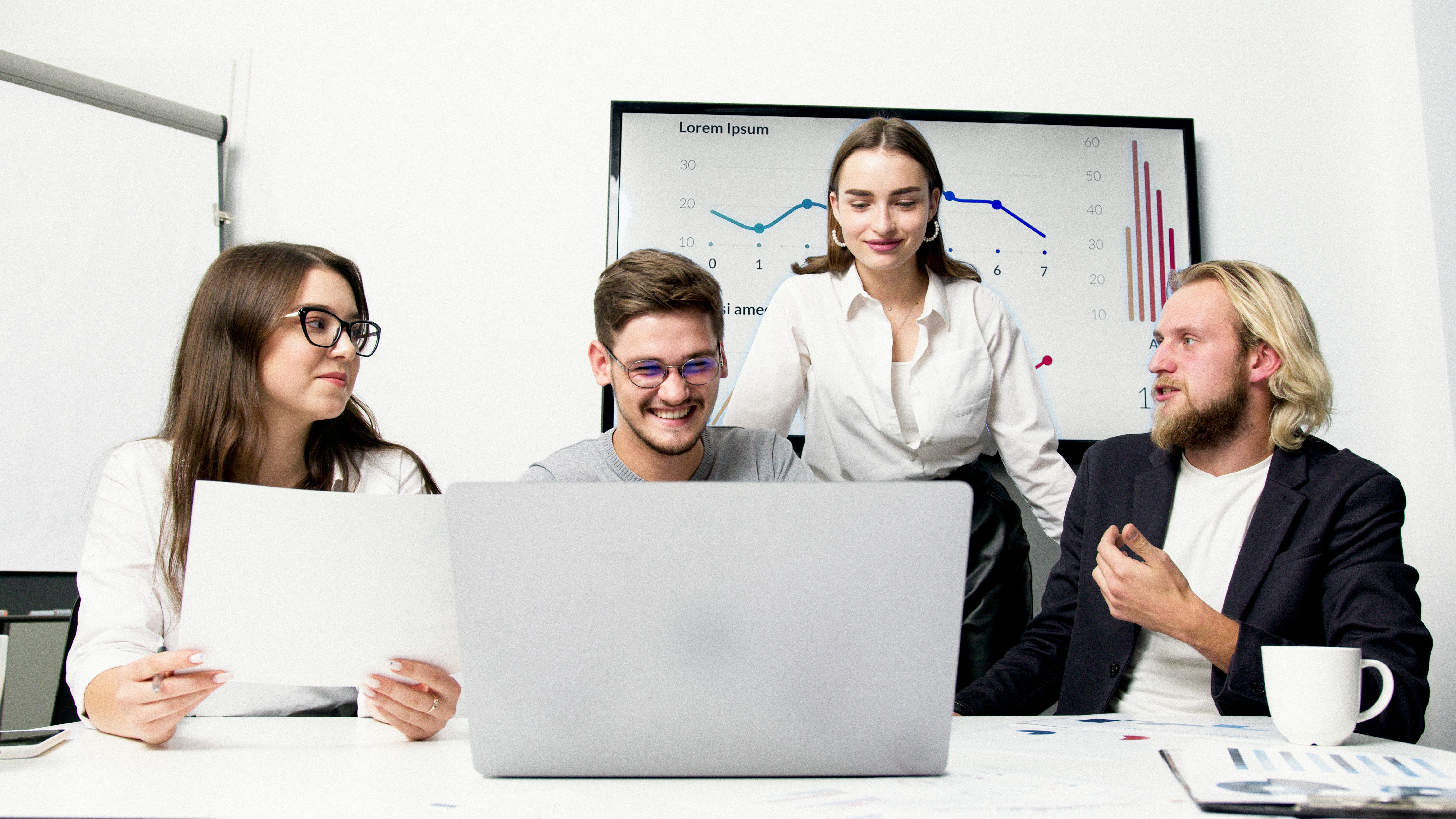 Successful business team collaborating smoothly - it support for companies